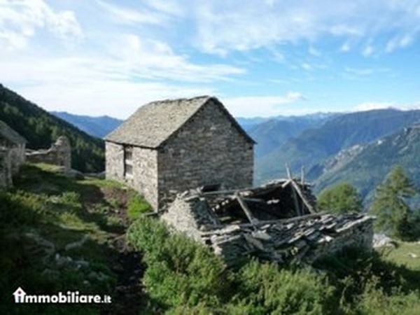 Click here for full details of this property for sale in Val Argentina, Italy.